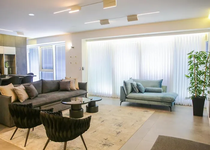 Yalarent Midtown Towers Tlv