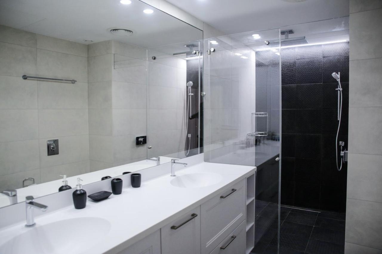 Yalarent Midtown Towers Tlv * Tel Aviv