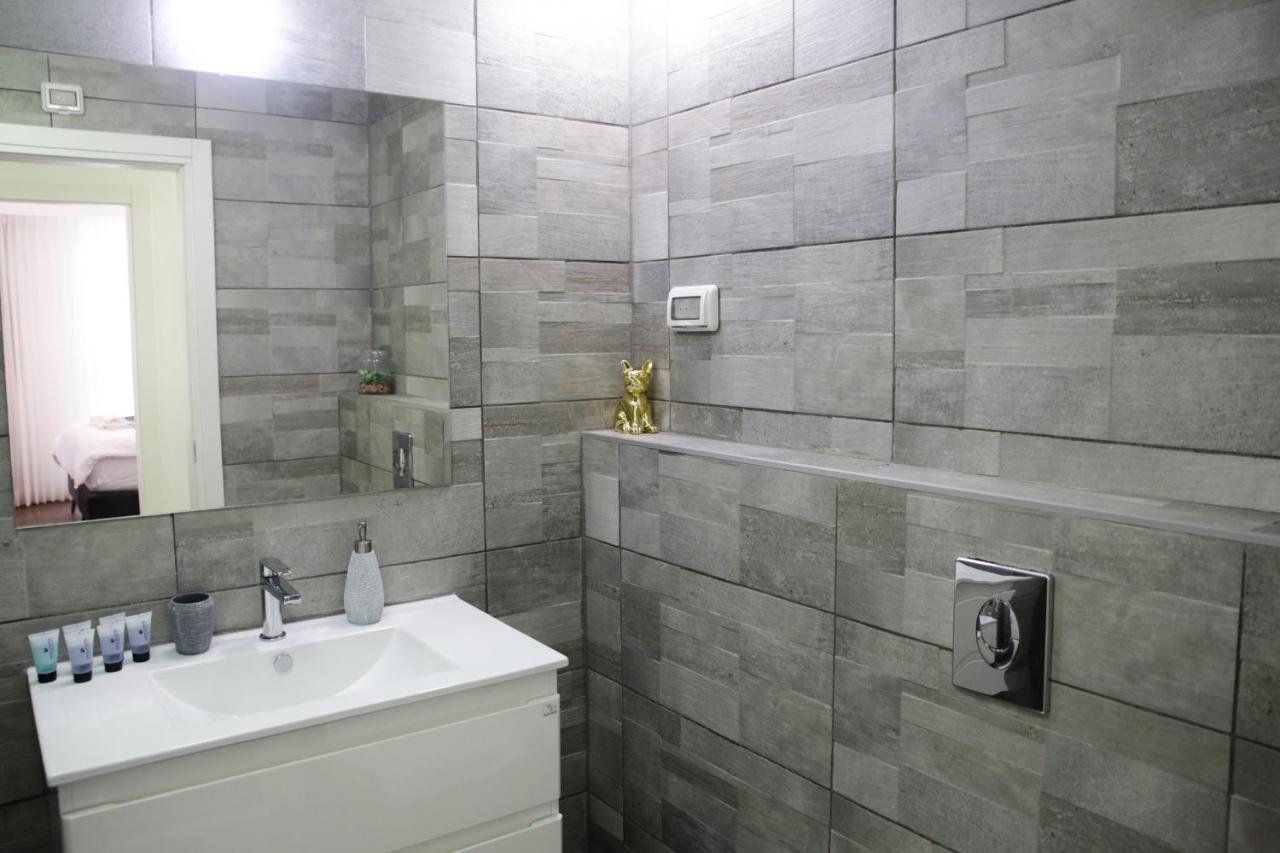 Yalarent Midtown Towers Tlv Apartment