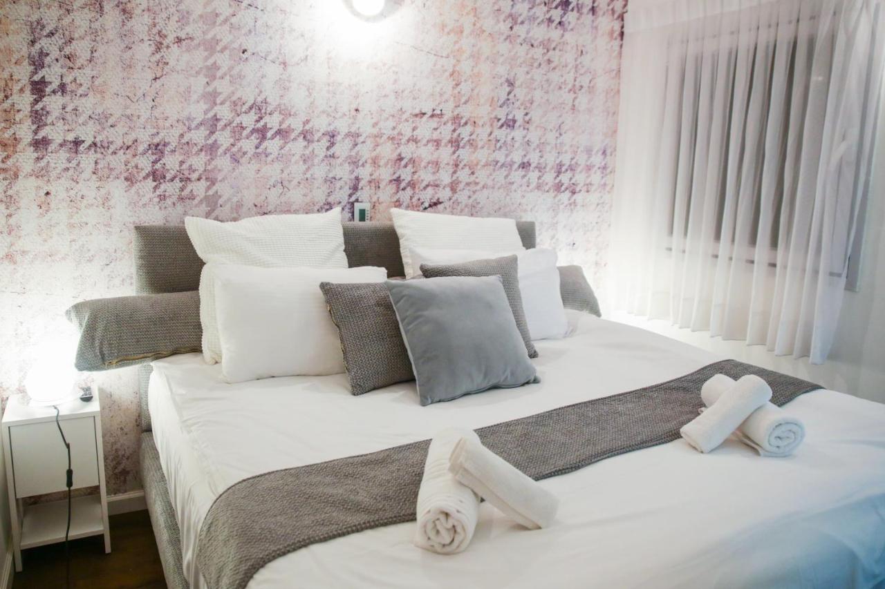 Yalarent Midtown Towers Tlv Apartment Tel Aviv