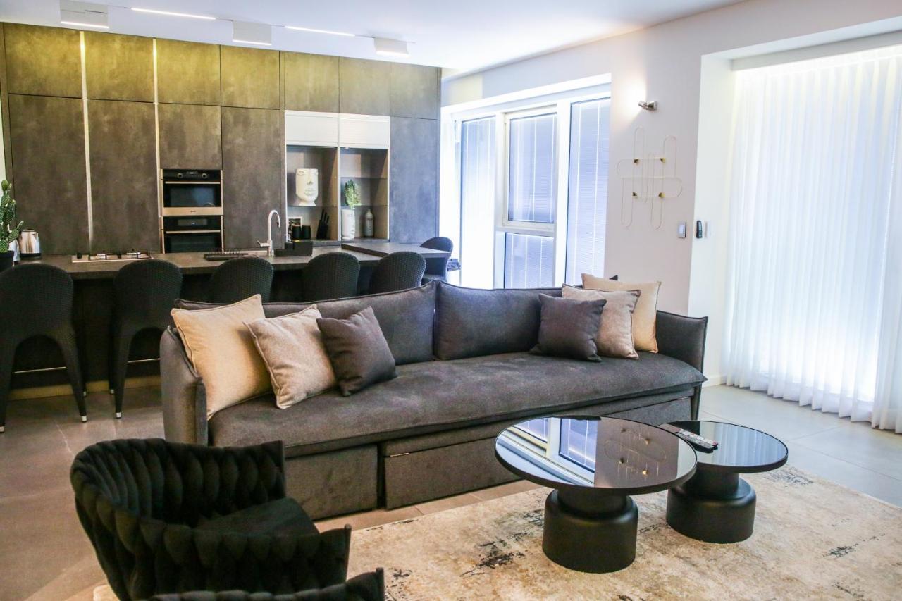 Yalarent Midtown Towers Tlv * Tel Aviv